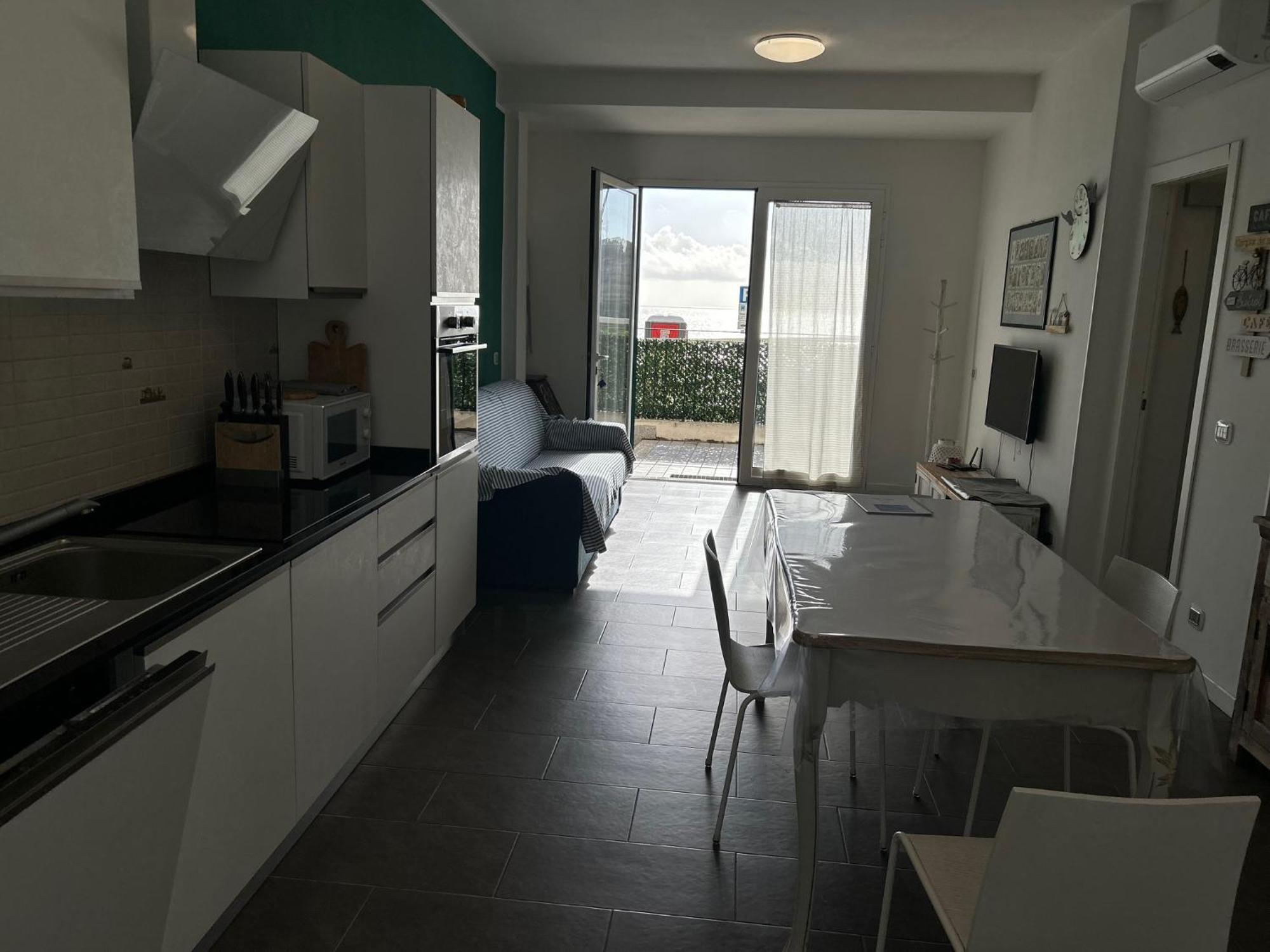 Casa Serge Vista Mare Con Ampio Terrazzo Privato Bergeggi Exterior foto